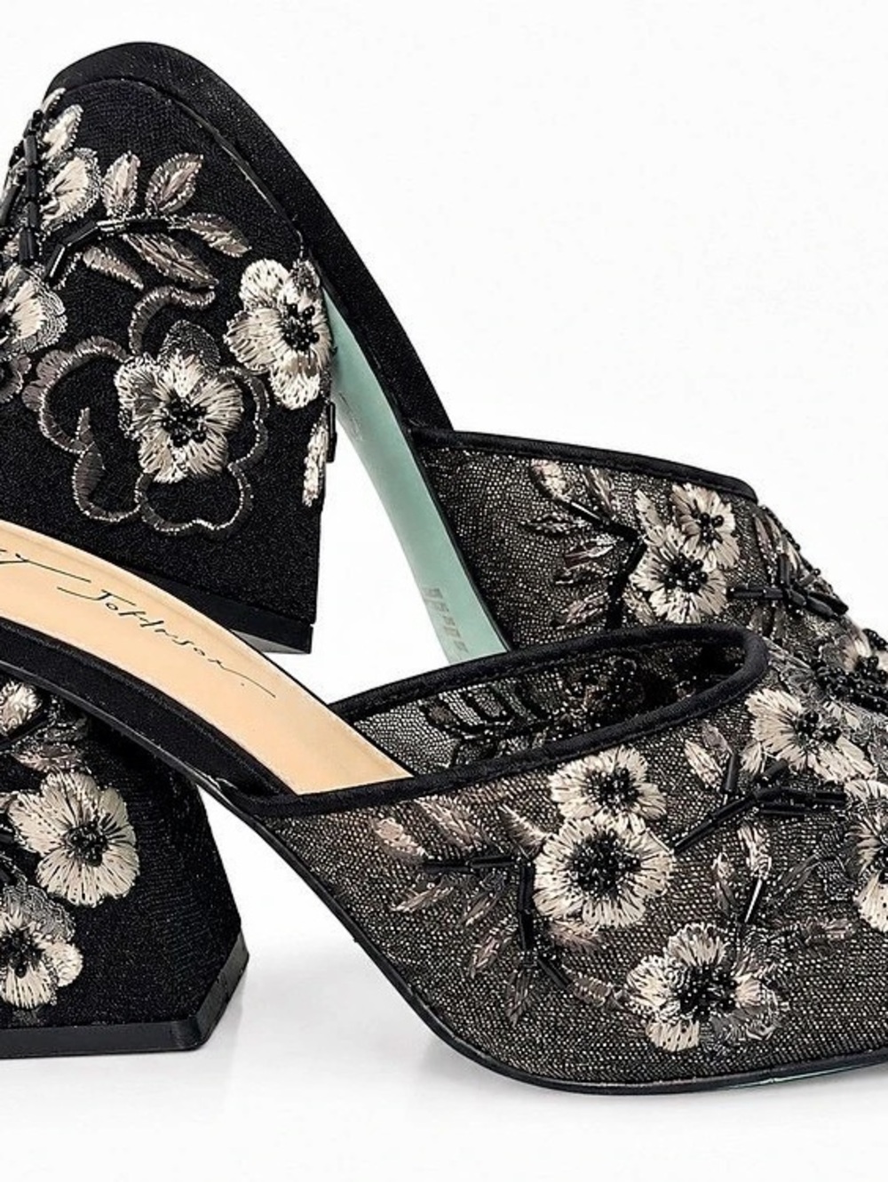 RARE Blue by Betsey Johnson Embroidered Floral Block Heel Sandals Womens Sz 8.5